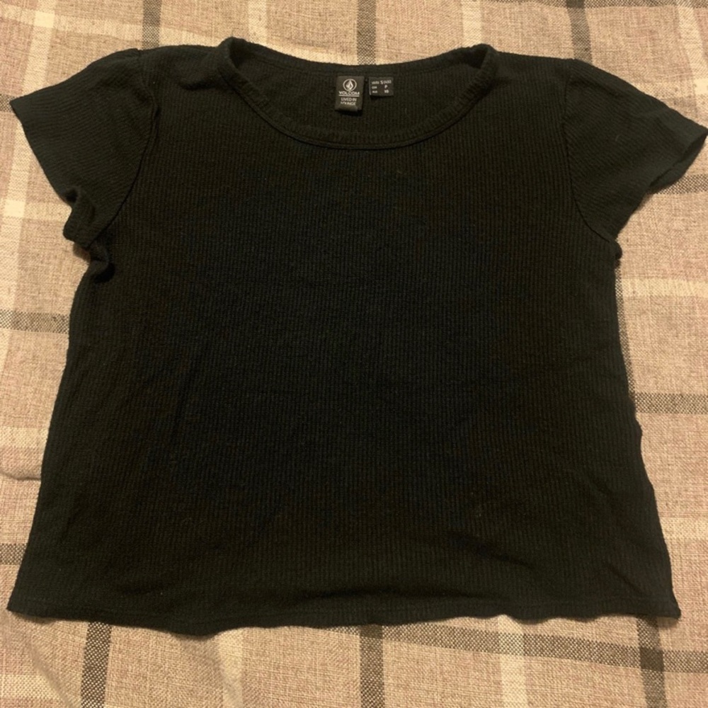 Volcom size small shirt sleeve lived in lounge shirt